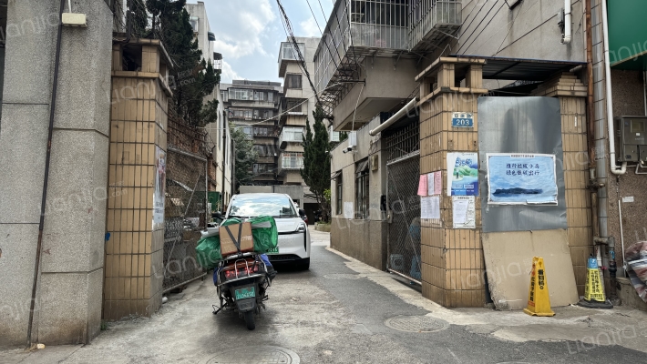 安康路203号外景图