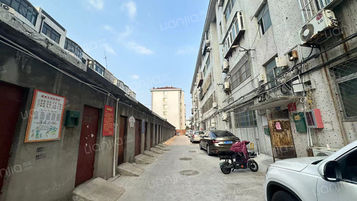 建设局宿舍外景图