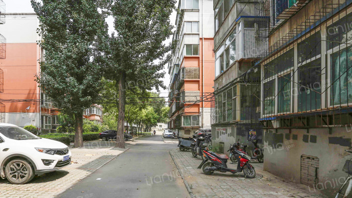 和平南路95号小区外景图