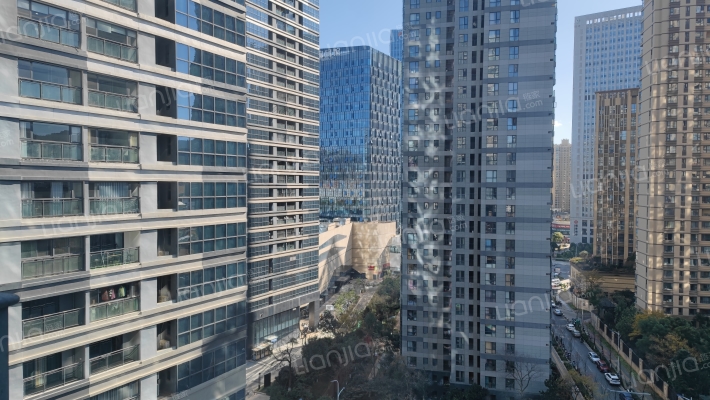 绿地中央广场外景图