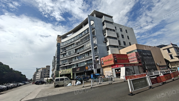湖东商城外景图