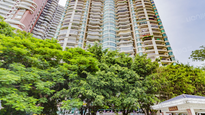 江威豪临外景图