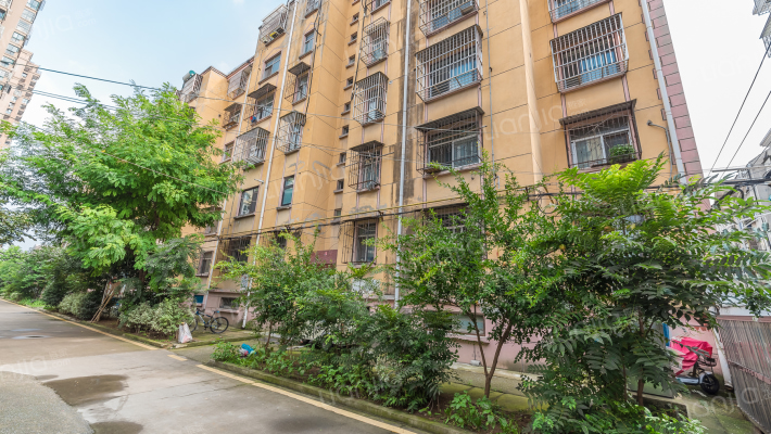 铜山园林宿舍楼外景图