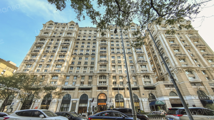 金舆东华外景图