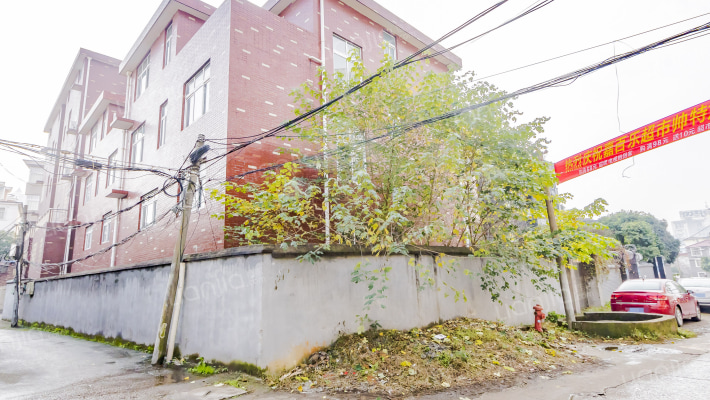 目鱼山庄外景图