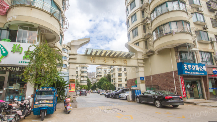 佳乐花苑外景图