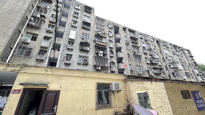 精诚公寓外景图