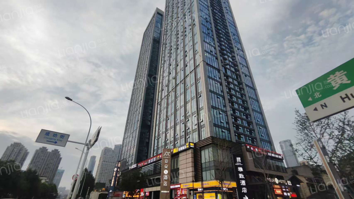 华润置地中心外景图