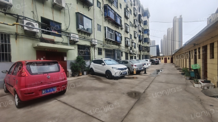 吉祥路43号外景图