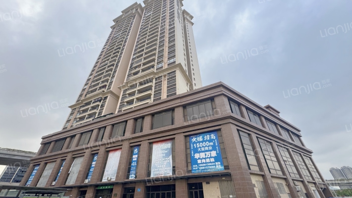 繁星亮丽翠苑外景图