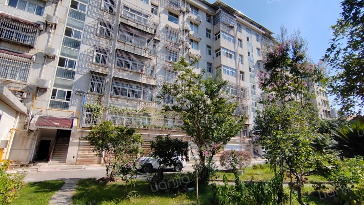 中国农业银行宿舍楼外景图