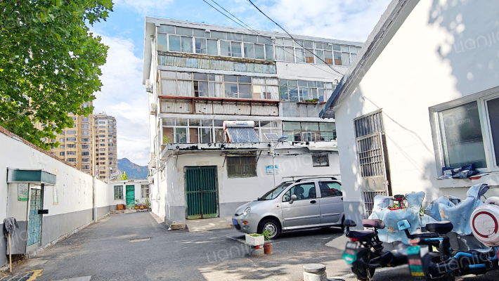 起重机宿舍外景图