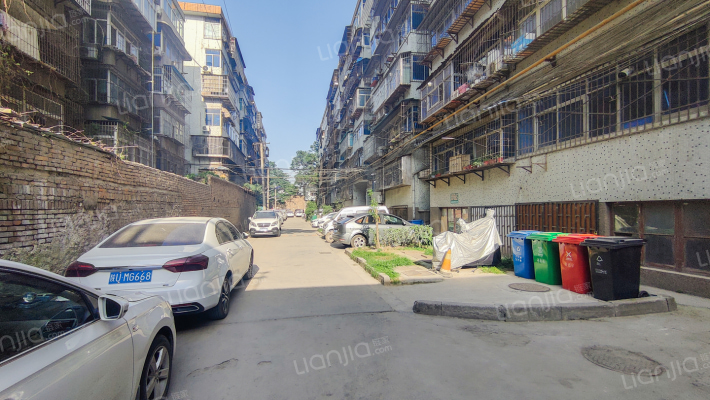 解家村小区外景图