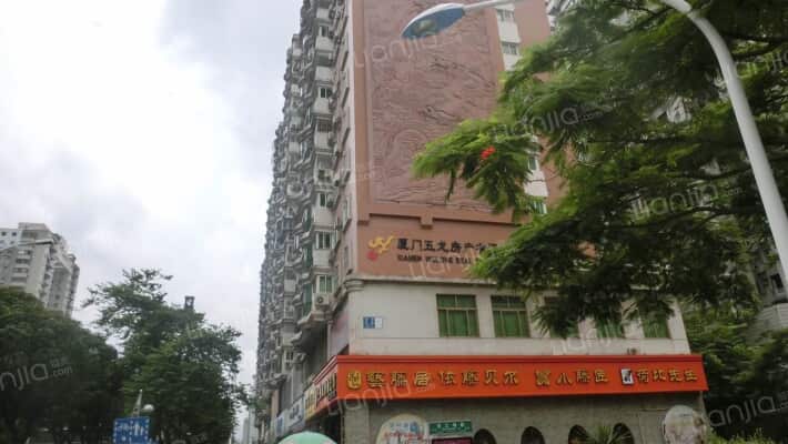 五龙大厦外景图