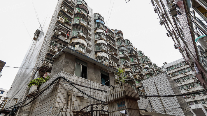 街道口工商银行宿舍外景图