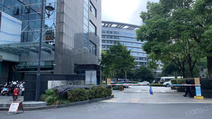 八方杰座大厦外景图