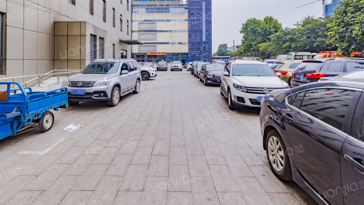 玉桥国际公寓外景图