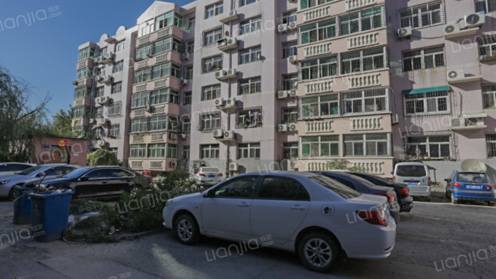 新荣家园小区外景图