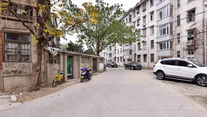 合工大宿舍西院外景图