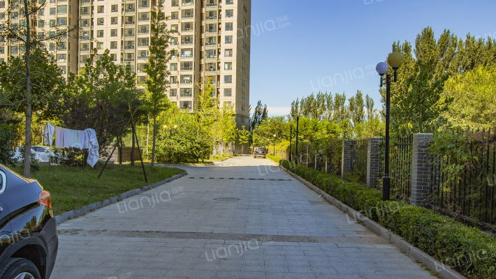 格兰香榭小区外景图