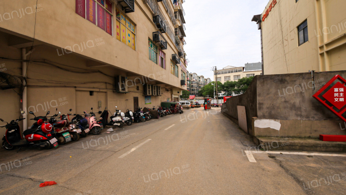 中产国际外景图