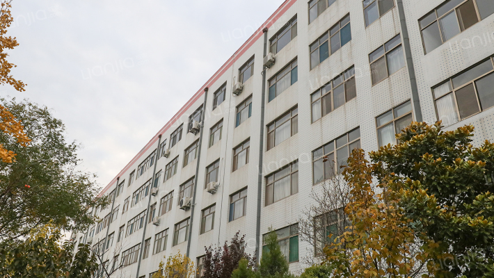 潍坊市审计局宿舍外景图