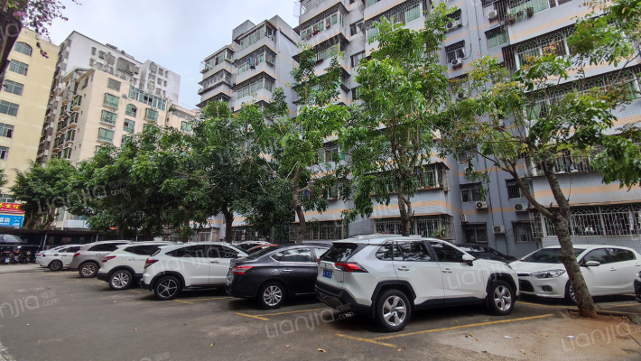 城管小区外景图