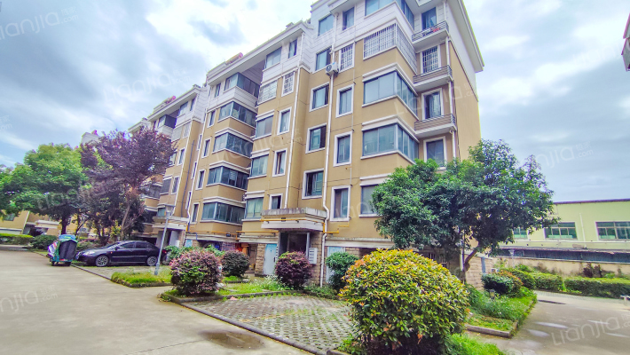 凤凰花苑外景图