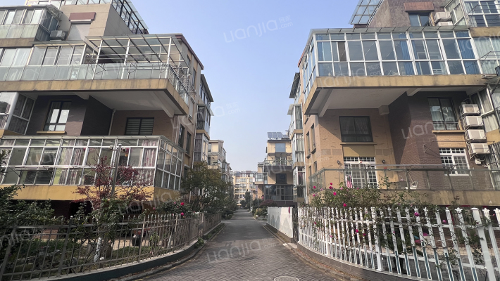 双湖景苑外景图