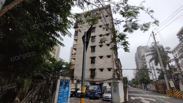 热作宿舍小区外景图