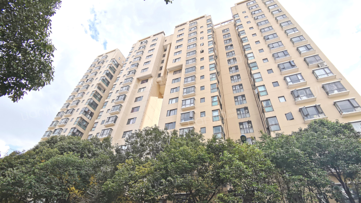 独立时代外景图