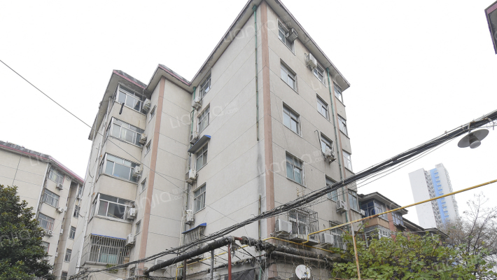 水厂家属院外景图