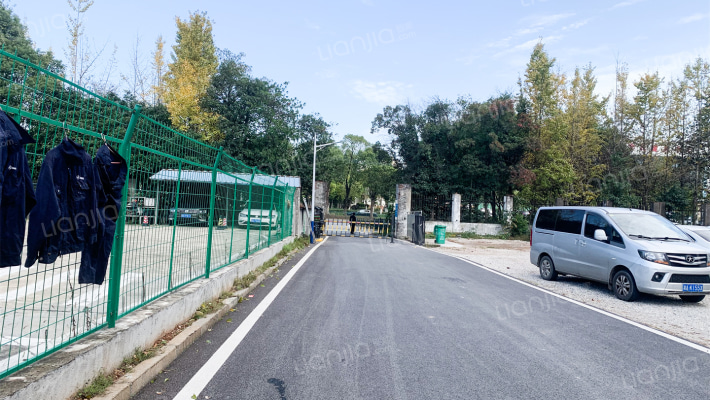 泉塘农行宿舍外景图