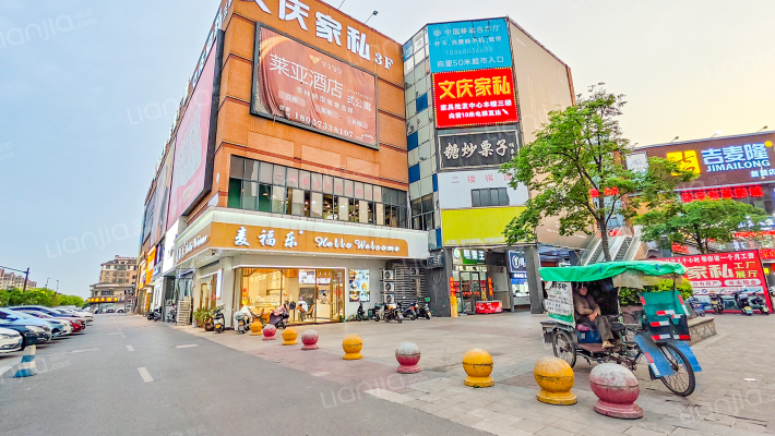 佳源新塍中心广场外景图