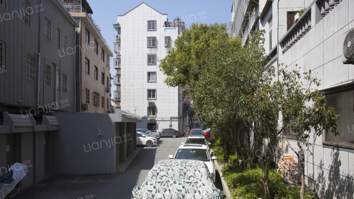 荀山花苑外景图