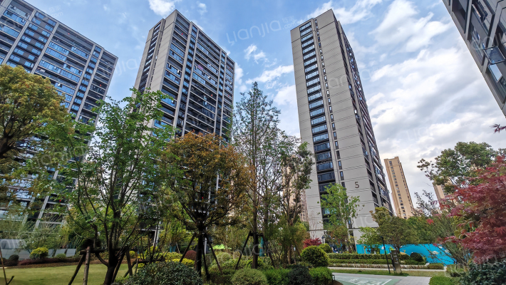 古墩彩虹轩外景图