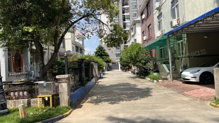 东方花园A区外景图