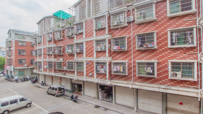 新屋新村外景图