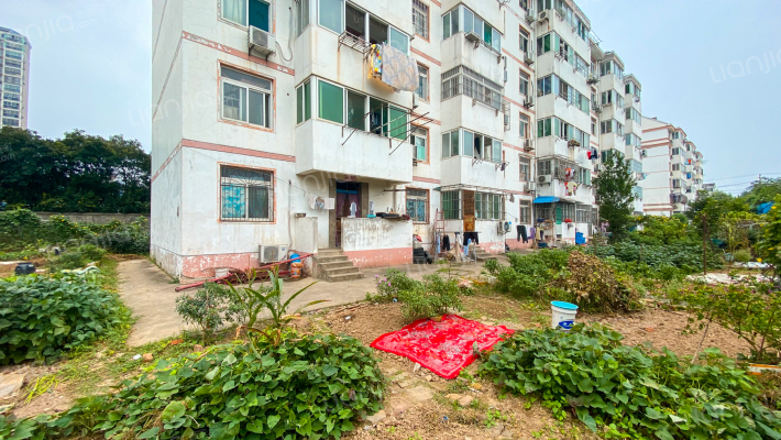 水建花园小区外景图