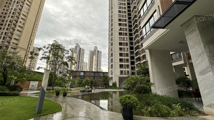 城市山麓花园四期外景图