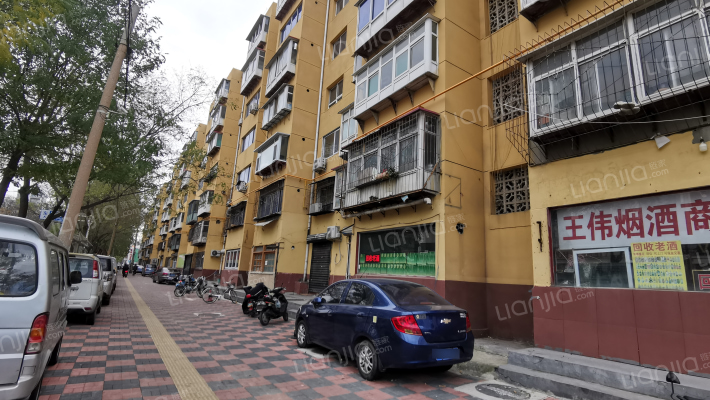 石煤机一生活区北院外景图