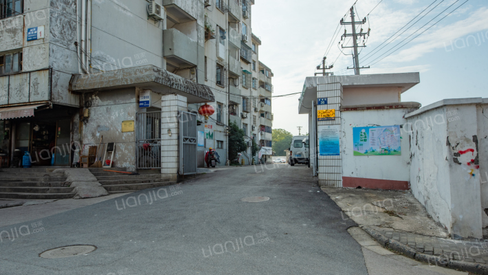 城东商住楼外景图