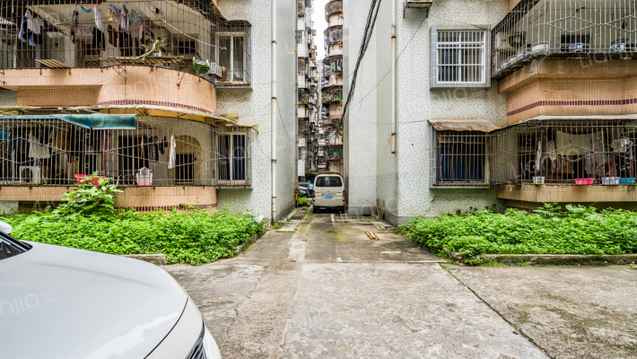 广西运德集团宿舍外景图