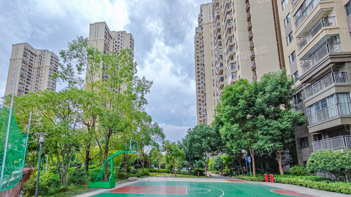 嘉和城白鹭南山外景图