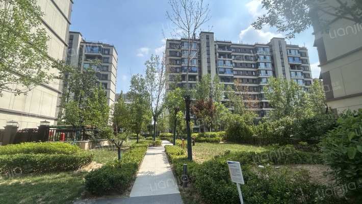 中南·春溪集外景图