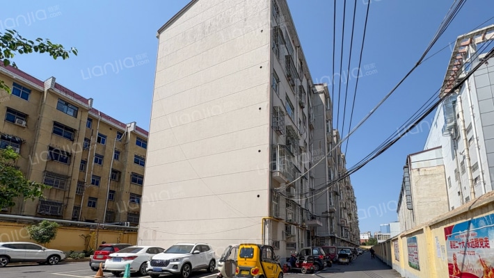 市化肥厂家属院外景图