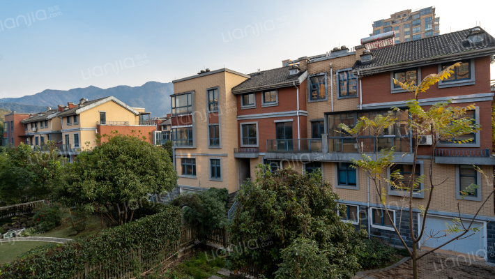 紫峻云庭外景图