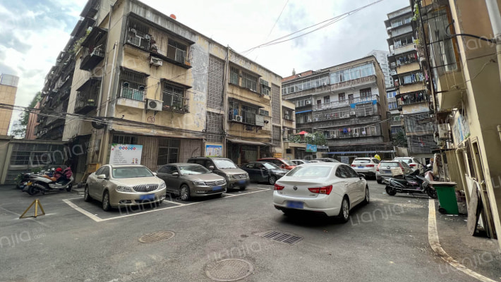 天海公寓外景图