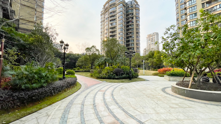 国际公园香槟公馆外景图