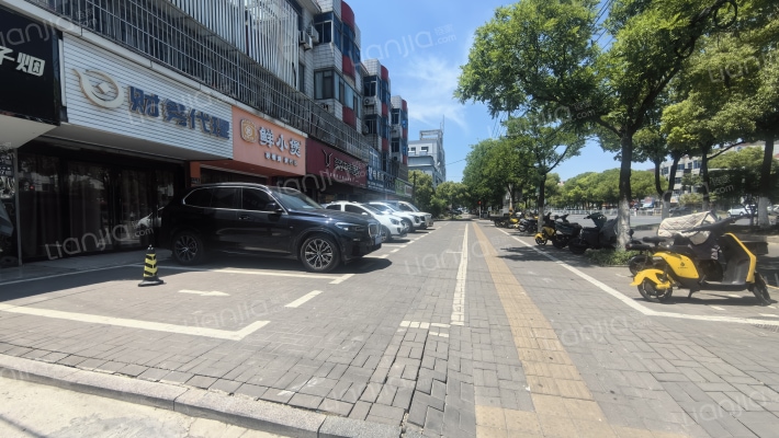 范公中路121号外景图